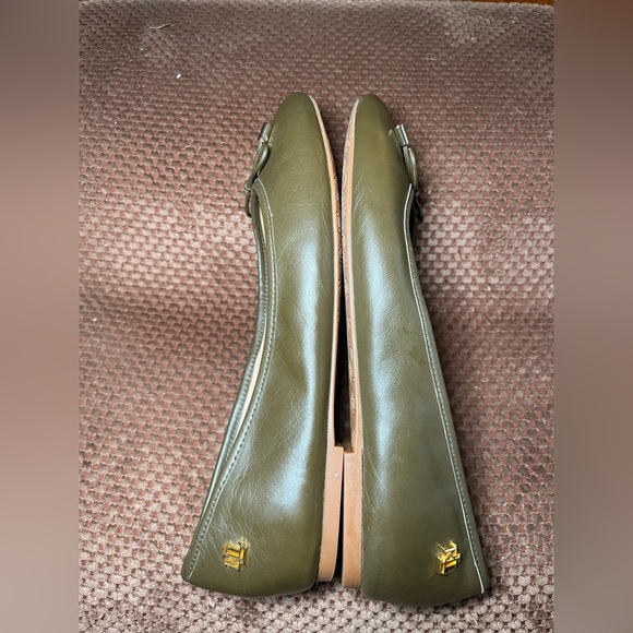 LRL Lauren Ralph Lauren Jayna Botanic Green Leather Flats with gold bow charm - Picture 4 of 6